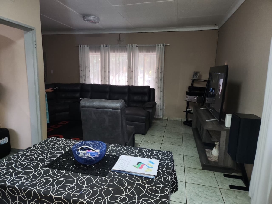 3 Bedroom Property for Sale in Oos Einde North West